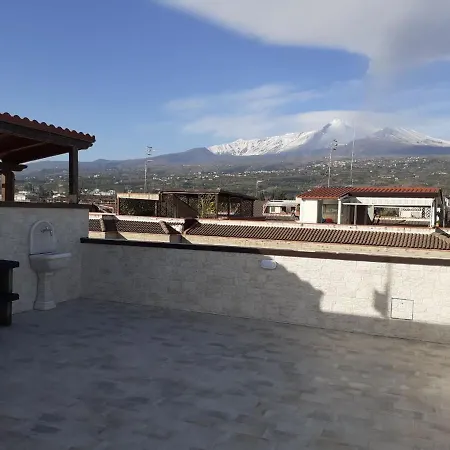 Lägenhet Casa Cristina Tra Etna E Mare *