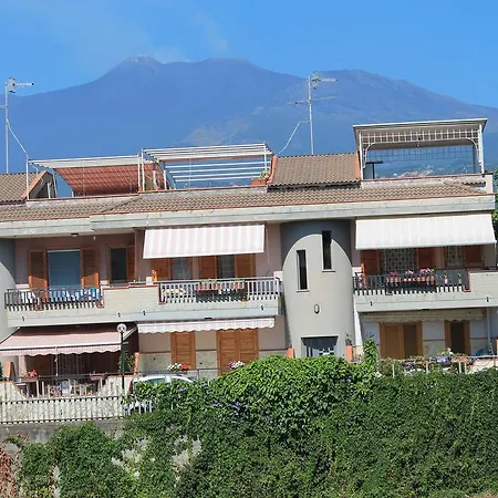 Casa Cristina Tra Etna E Mare Lägenhet